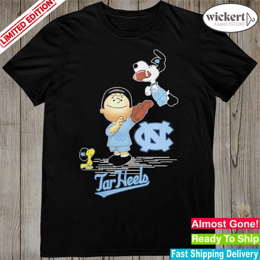 Official Snoopy and friends North Carolina Tar Heels The Peanuts Christmas 2023 shirt