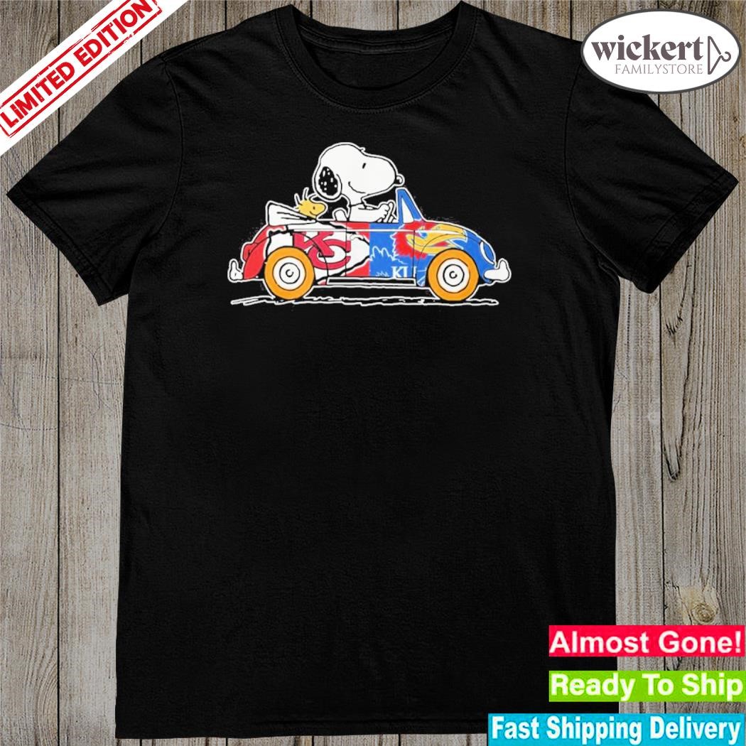 Official kansas City Chiefs Snoopy Cartoon Sports T-Shirt
