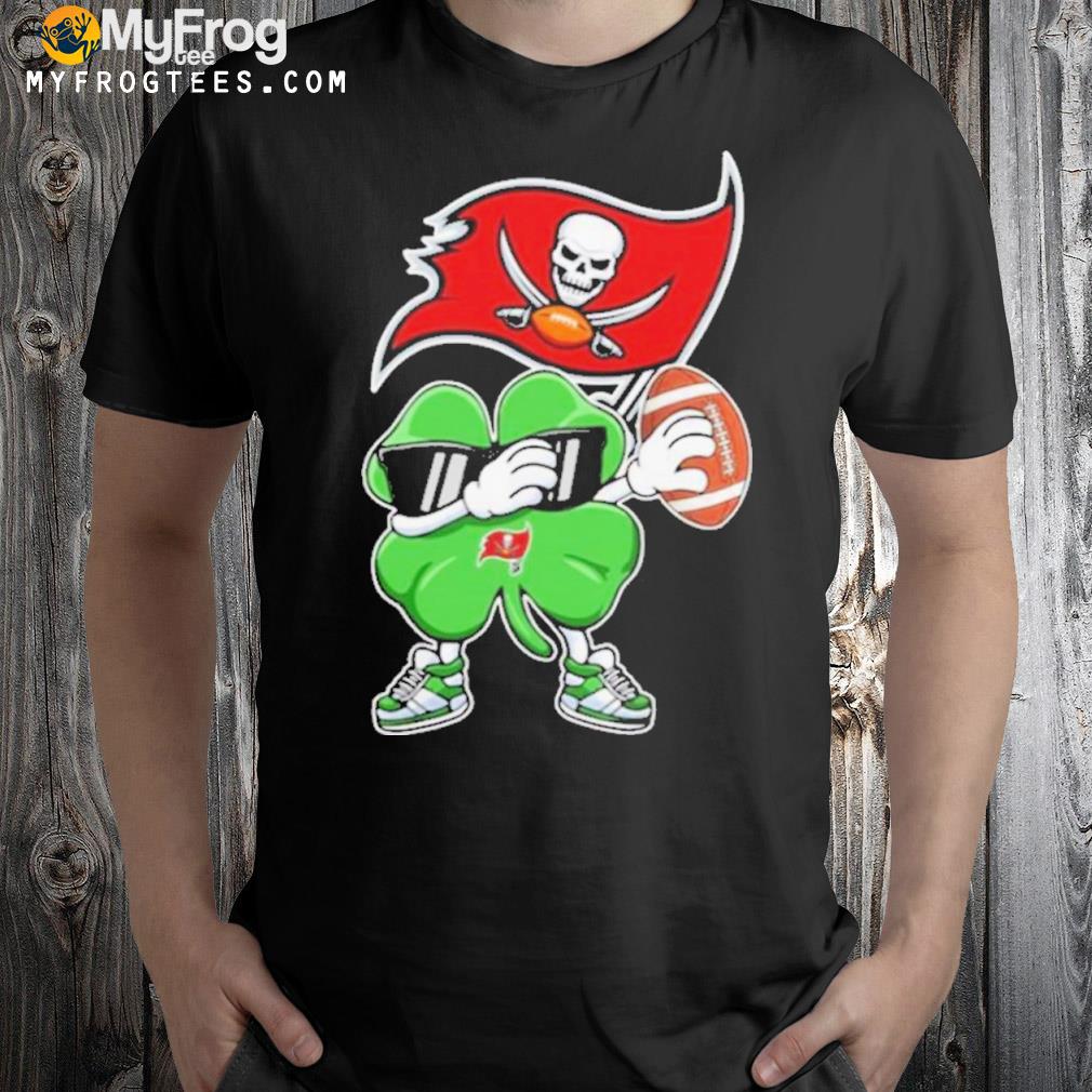 NFL tampa bay buccaneers Football dabbing four leaf clover st. patrick's day for fans shirt