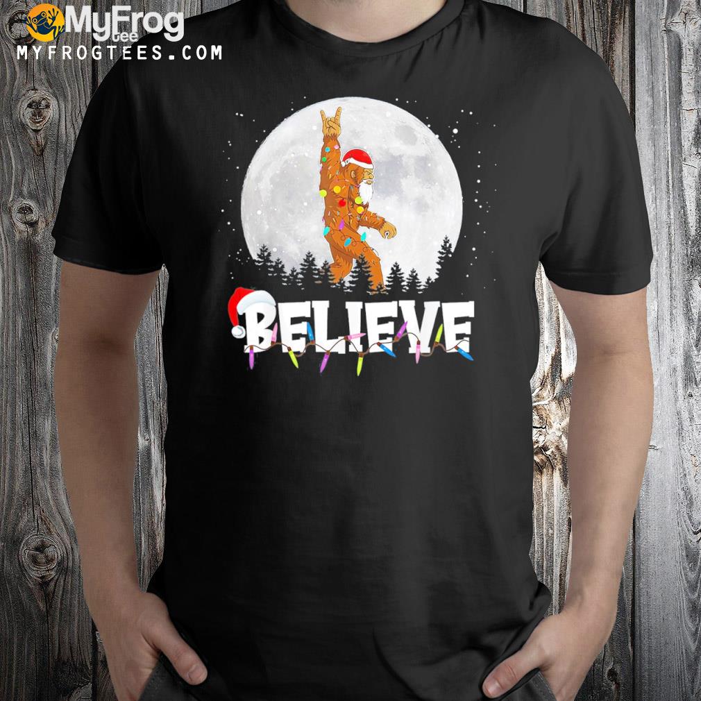 Santa Bigfoot Christmas Light Sasquatch Believe Xmas T-Shirt